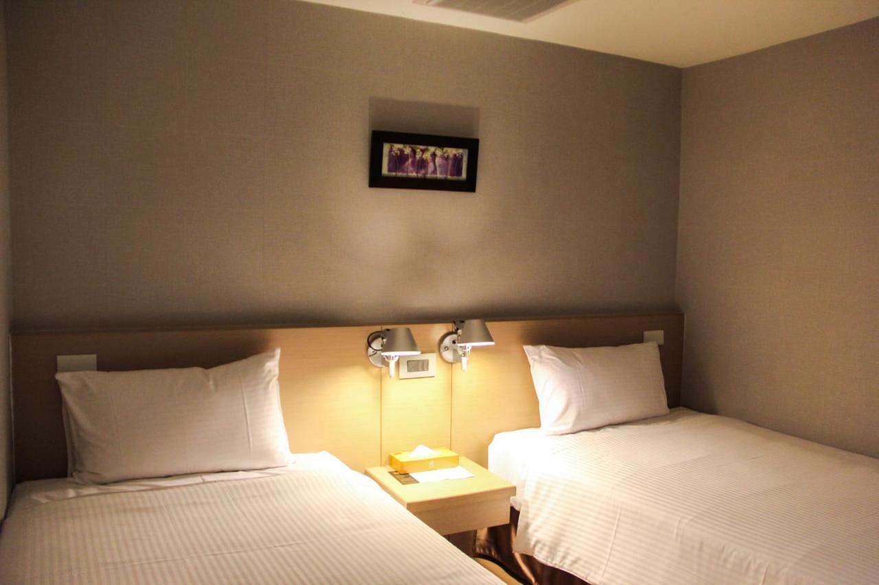 Mellow Fields Hotel Taipei Esterno foto